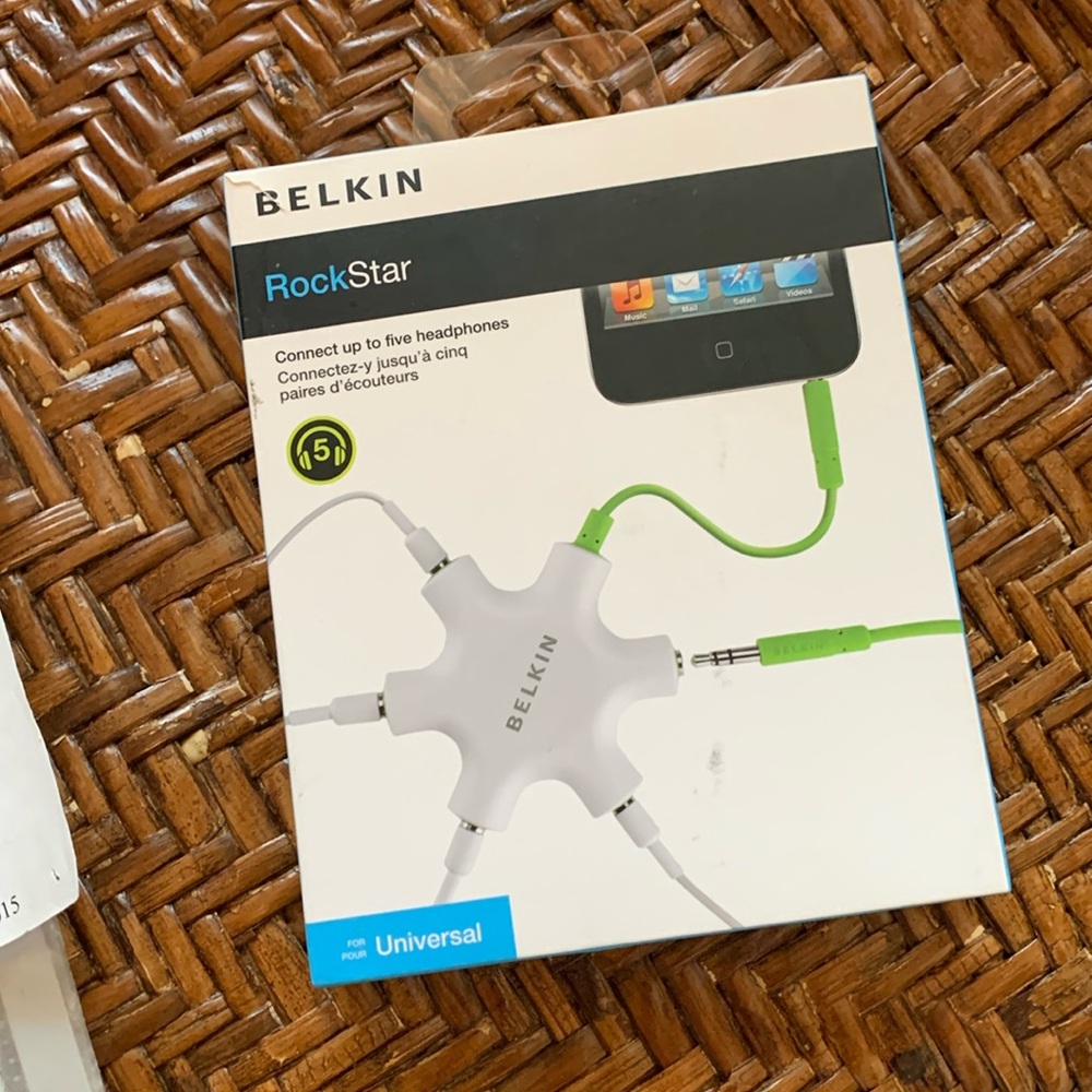Belkin RockStar connects up to 5 headsets for a musical experience
